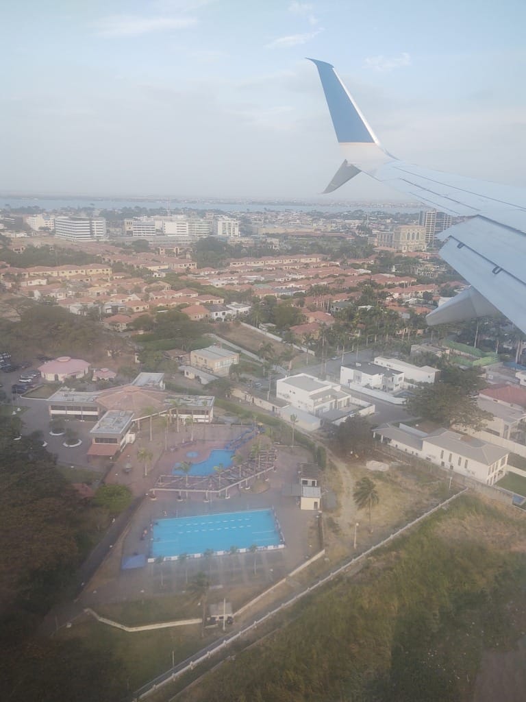 Plane landing in Guayaquil Ecuador