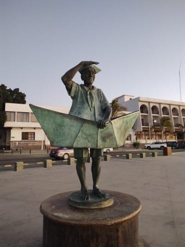 Statue