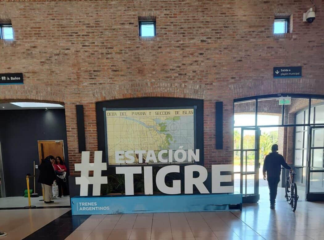 Tigre day trip and a tango dinner show